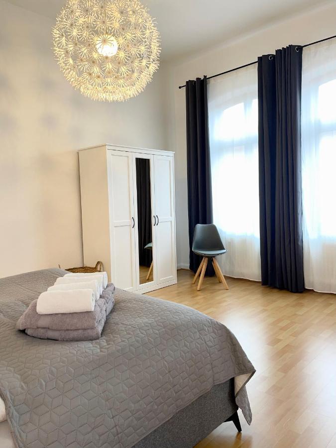 Charmante Ferienwohnung Mit Terrasse Im Herzen Von Norden Buitenkant foto