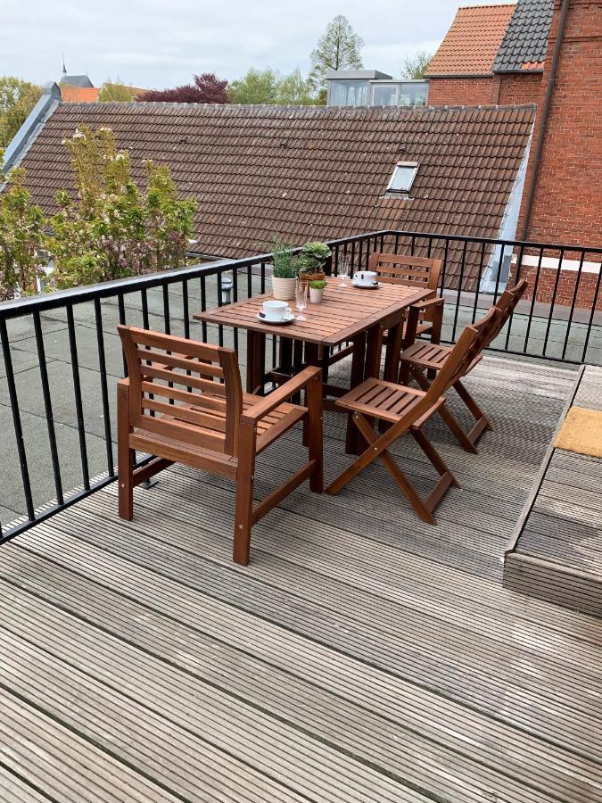 Charmante Ferienwohnung Mit Terrasse Im Herzen Von Norden Buitenkant foto